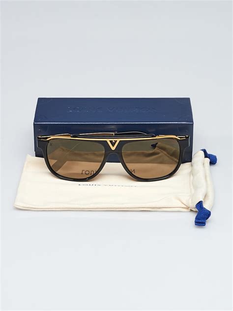 z0936w louis vuitton price|LOUIS VUITTON Acetate Mascot Sunglasses .